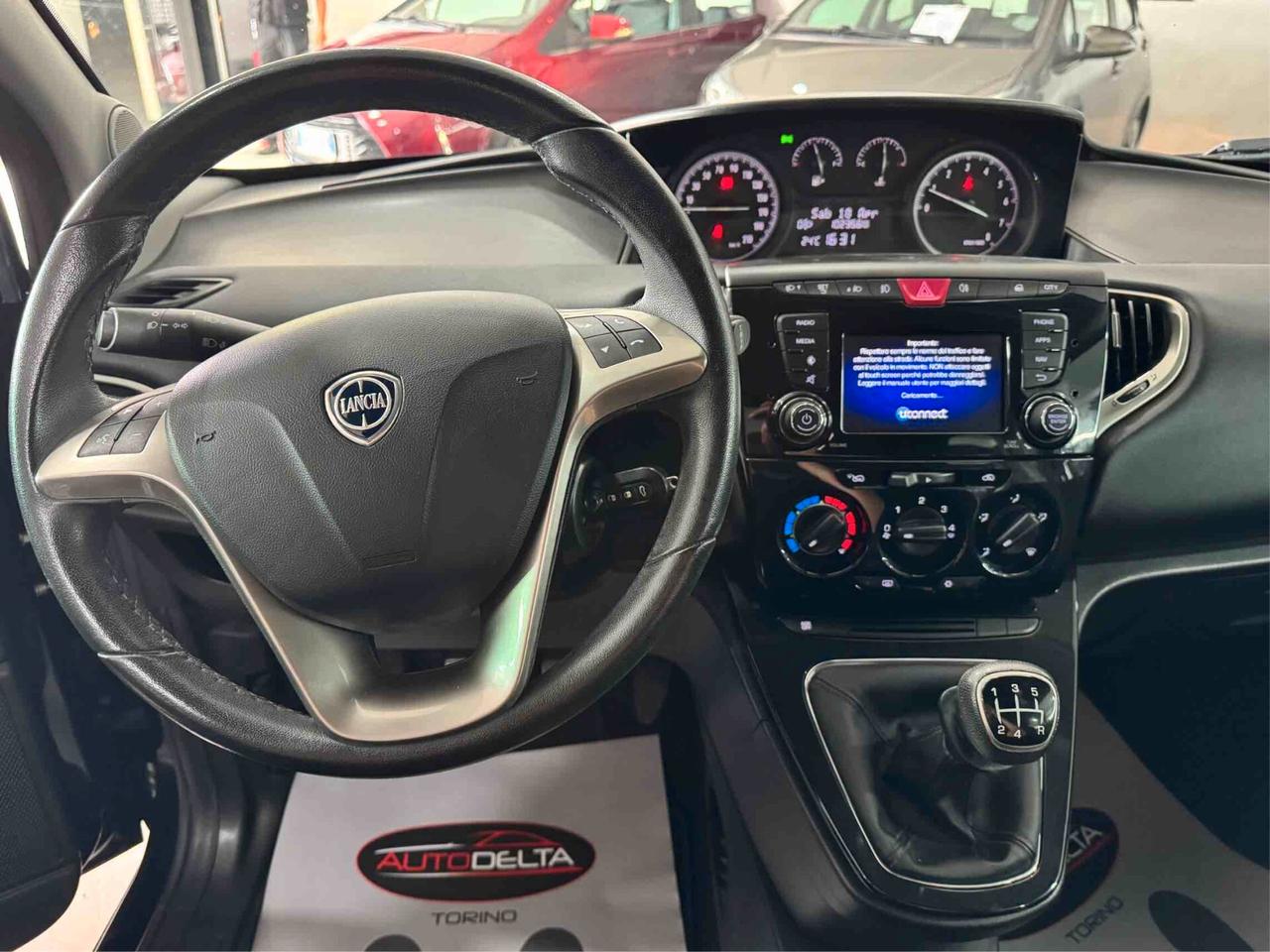 Lancia Ypsilon 1.2 69 CV 5 porte Opening Edition