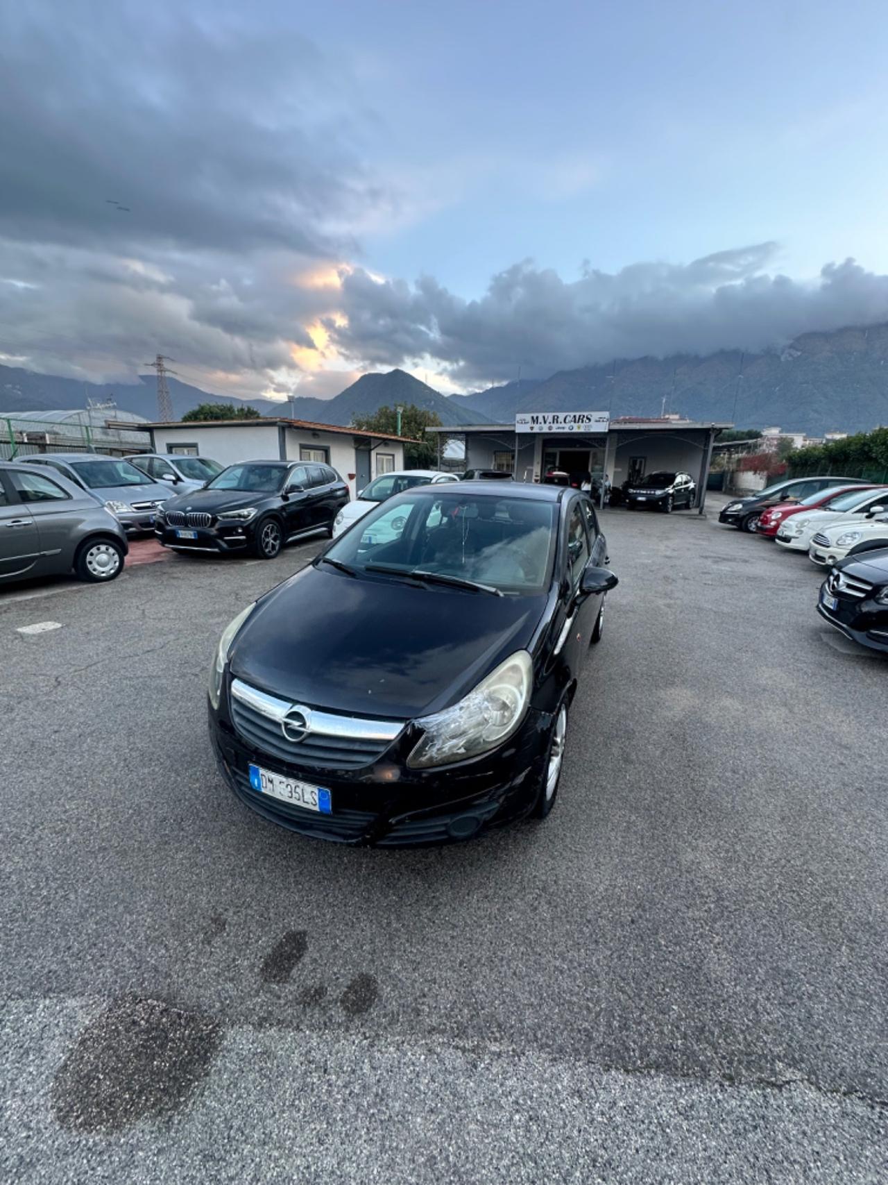 Opel Corsa 1.2 5 porte Cosmo