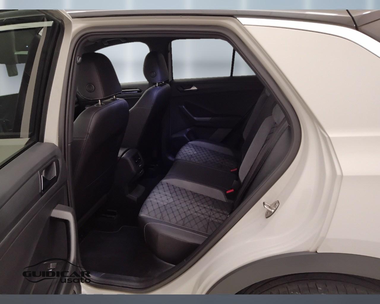 VOLKSWAGEN T-Roc 2022 - T-Roc 1.0 tsi R-Line 110cv