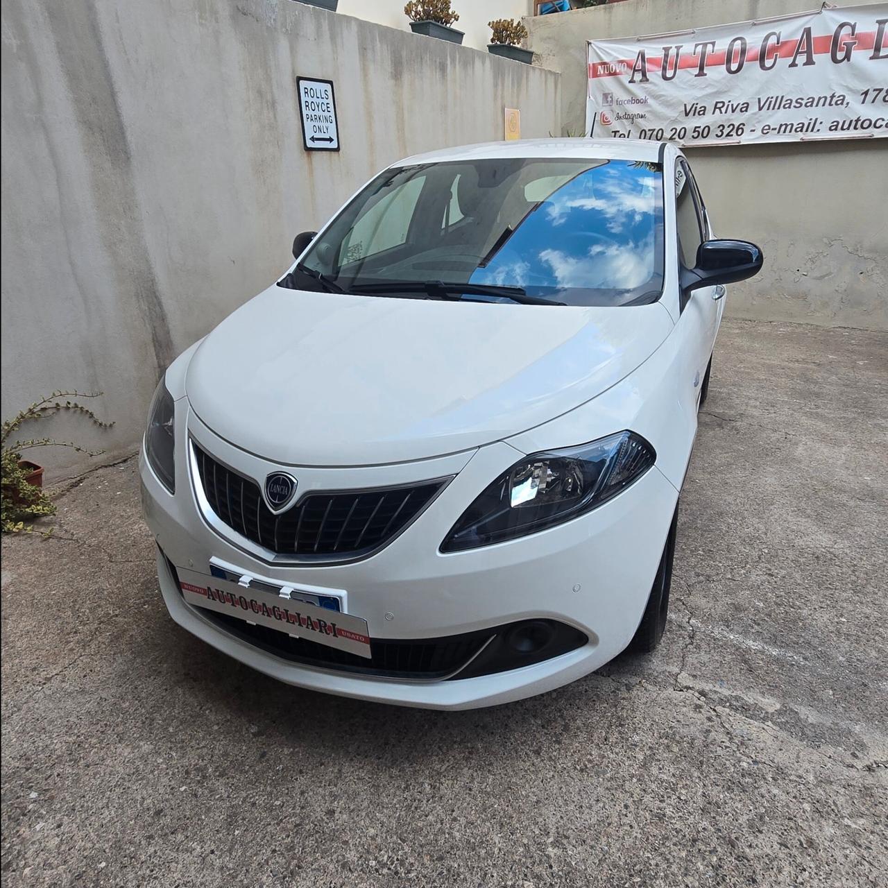45.700 km - Lancia Ypsilon 1.0 FireFly 5 porte S&S Hybrid Ecochic Silver