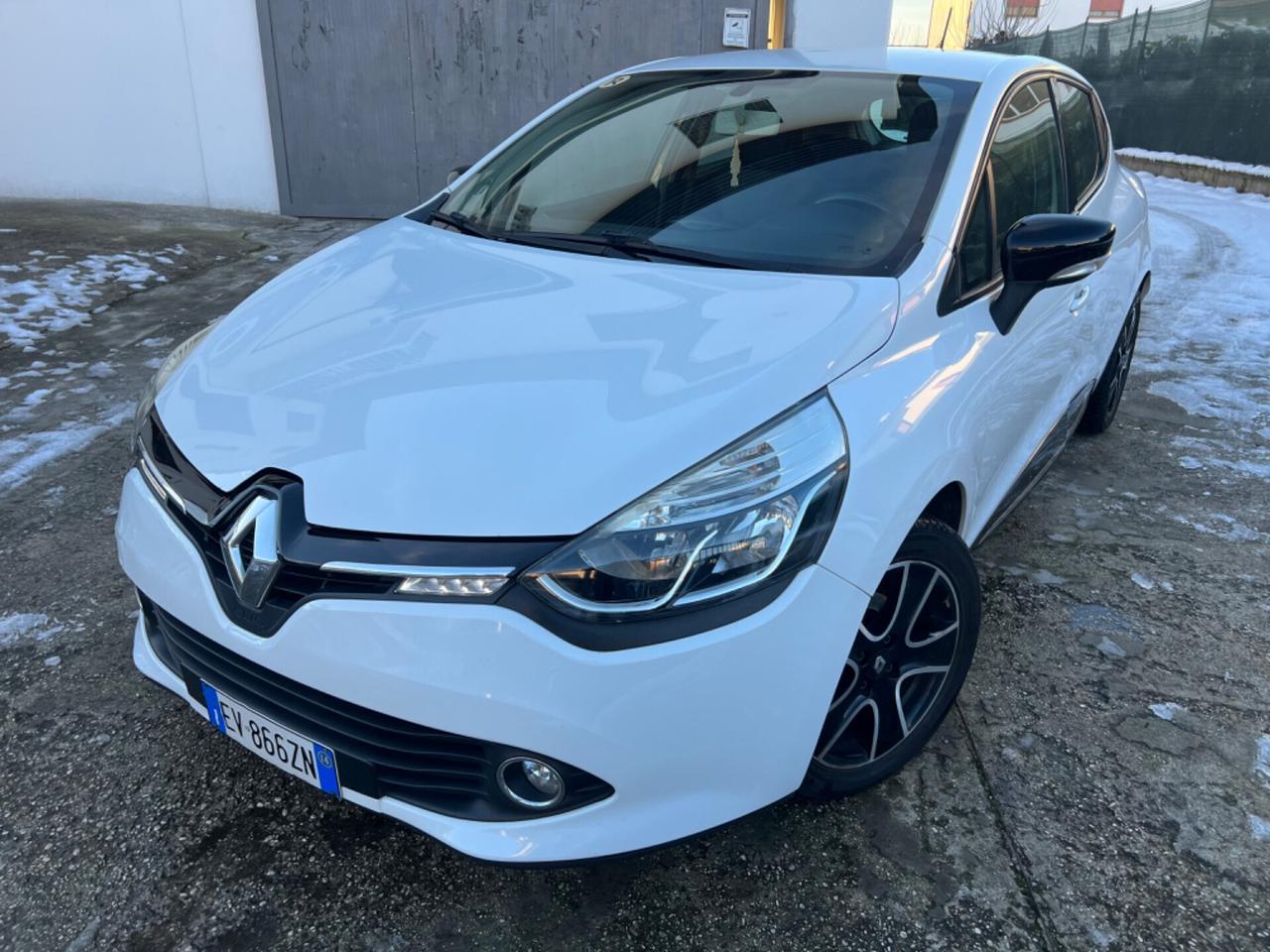 RENAULT CLIO 1.5 DIESEL EURO 5B OTTIMA NEOPATENTATI