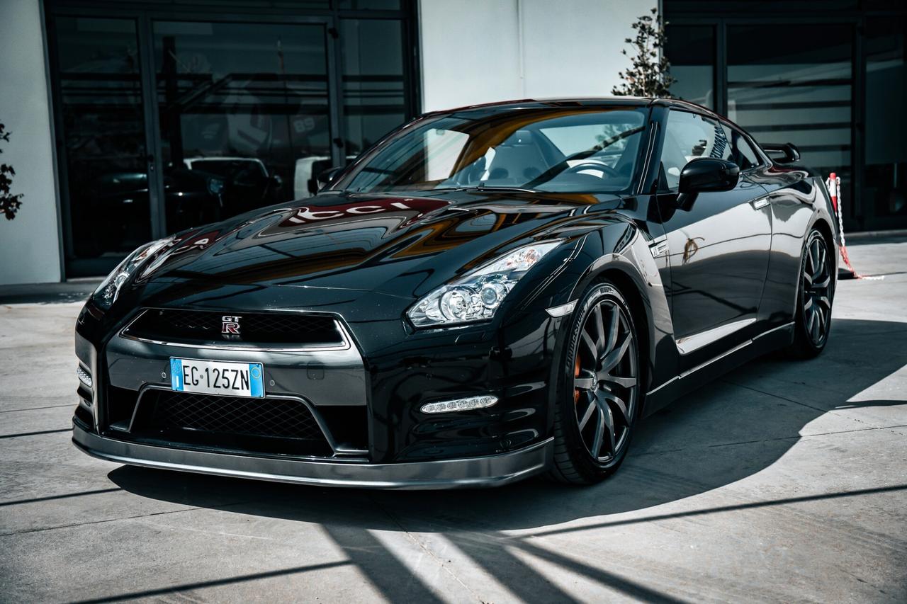 Nissan GT-R 3.8 V6 Black Edition