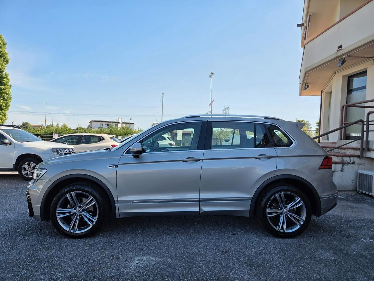 Volkswagen Tiguan 2.0 TDI SCR DSG 4MOTION Sport BMT