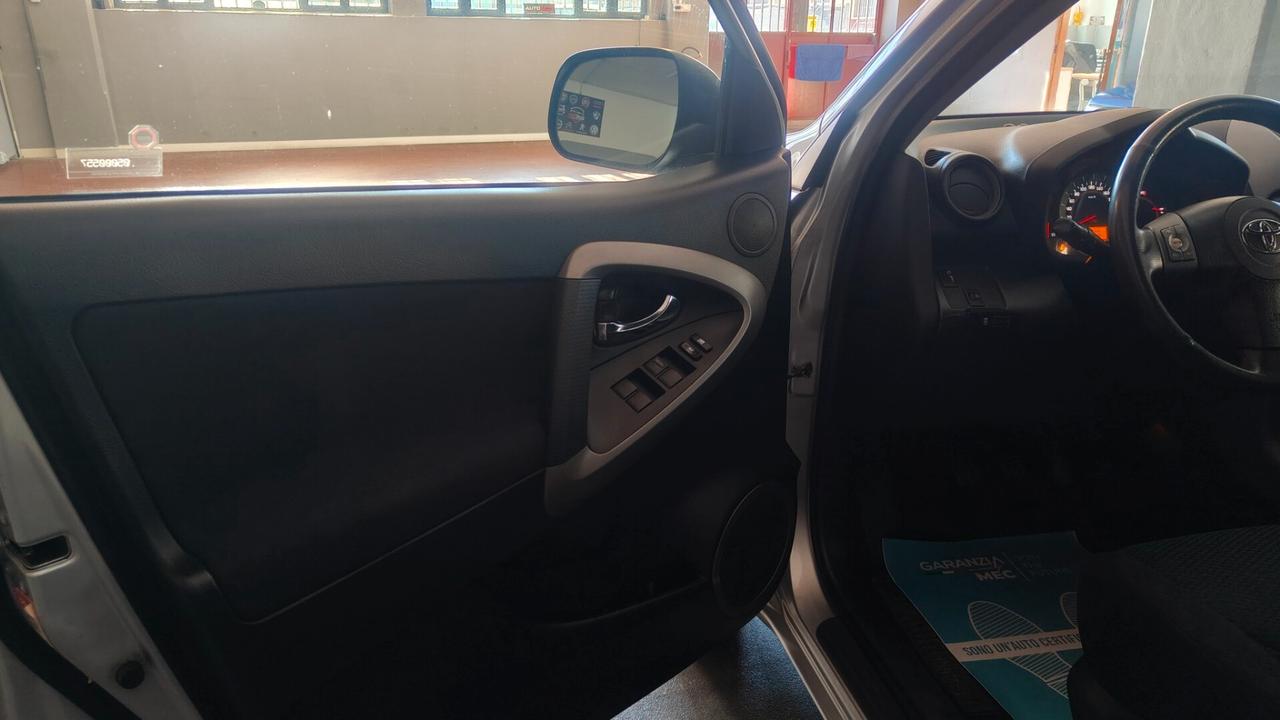 Toyota RAV 4 RAV4 2.2 D-4D 136 CV Luxury