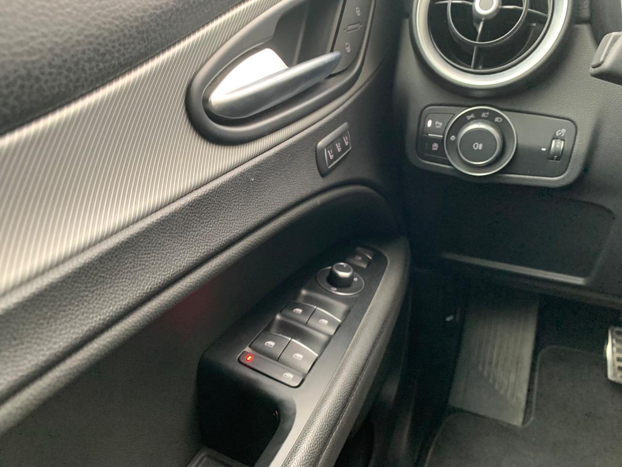 Alfa Romeo Stelvio 2.2 Turbodiesel 210 CV AT8 Q4 Veloce