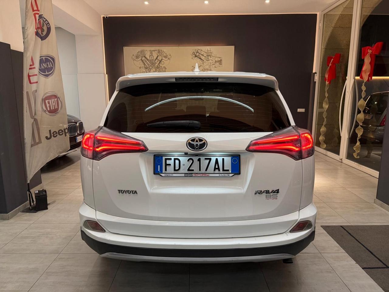 Toyota RAV 4 RAV4 2.0 D-4D 2WD Business