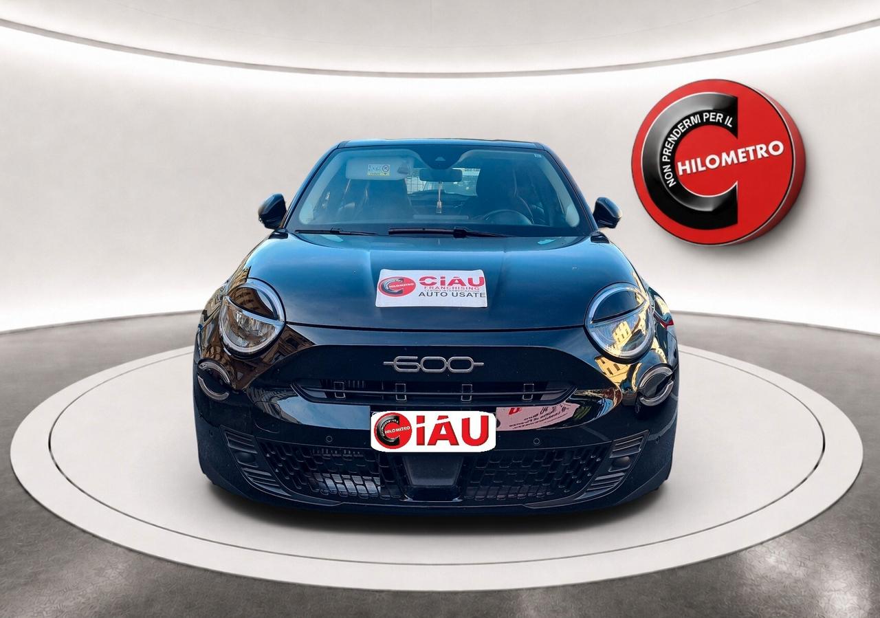 Fiat 600 Hybrid 110 CV DCT MHEV Business