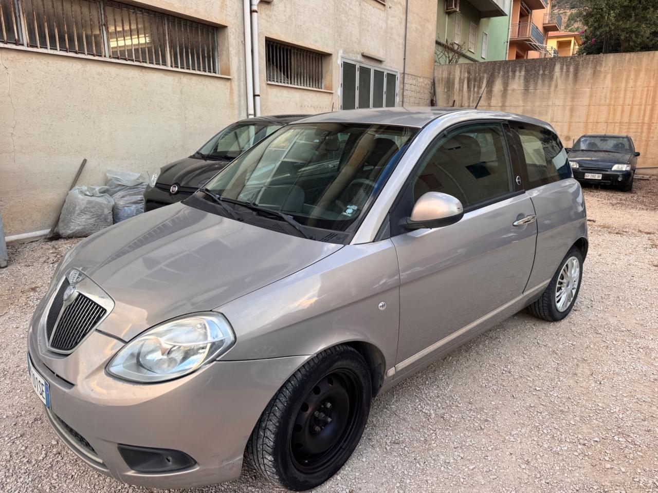 Lancia Ypsilon 1.4 Oro Ecochic GPL