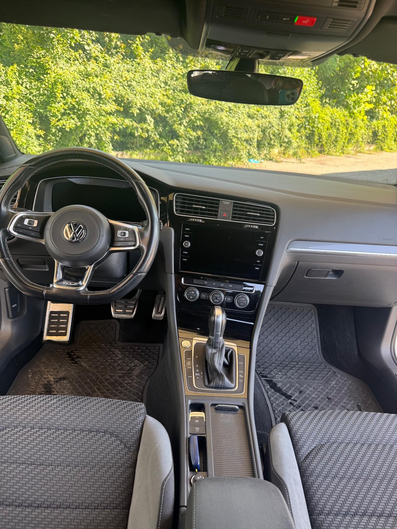 Volkswagen Golf 2.0 TDI 5p. R-Line