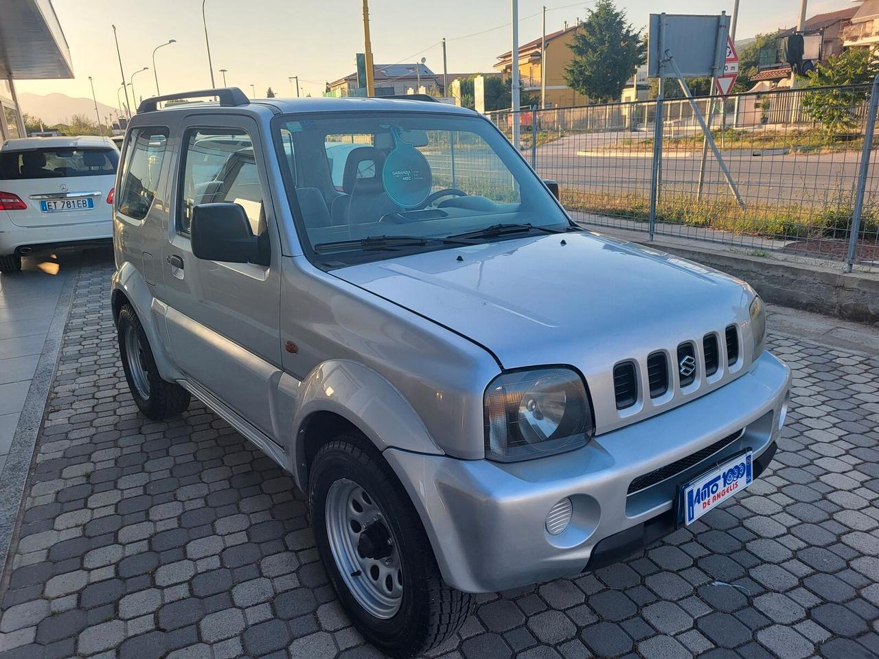 Suzuki Jimny 1.3 i 16V 4X4 RIDOTTE * DISTRIBUZIONE A CATENA *