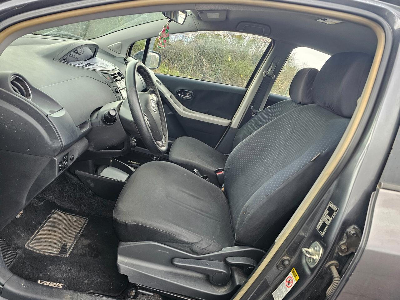 Toyota Yaris 1.0 cc 69cv 5 porte