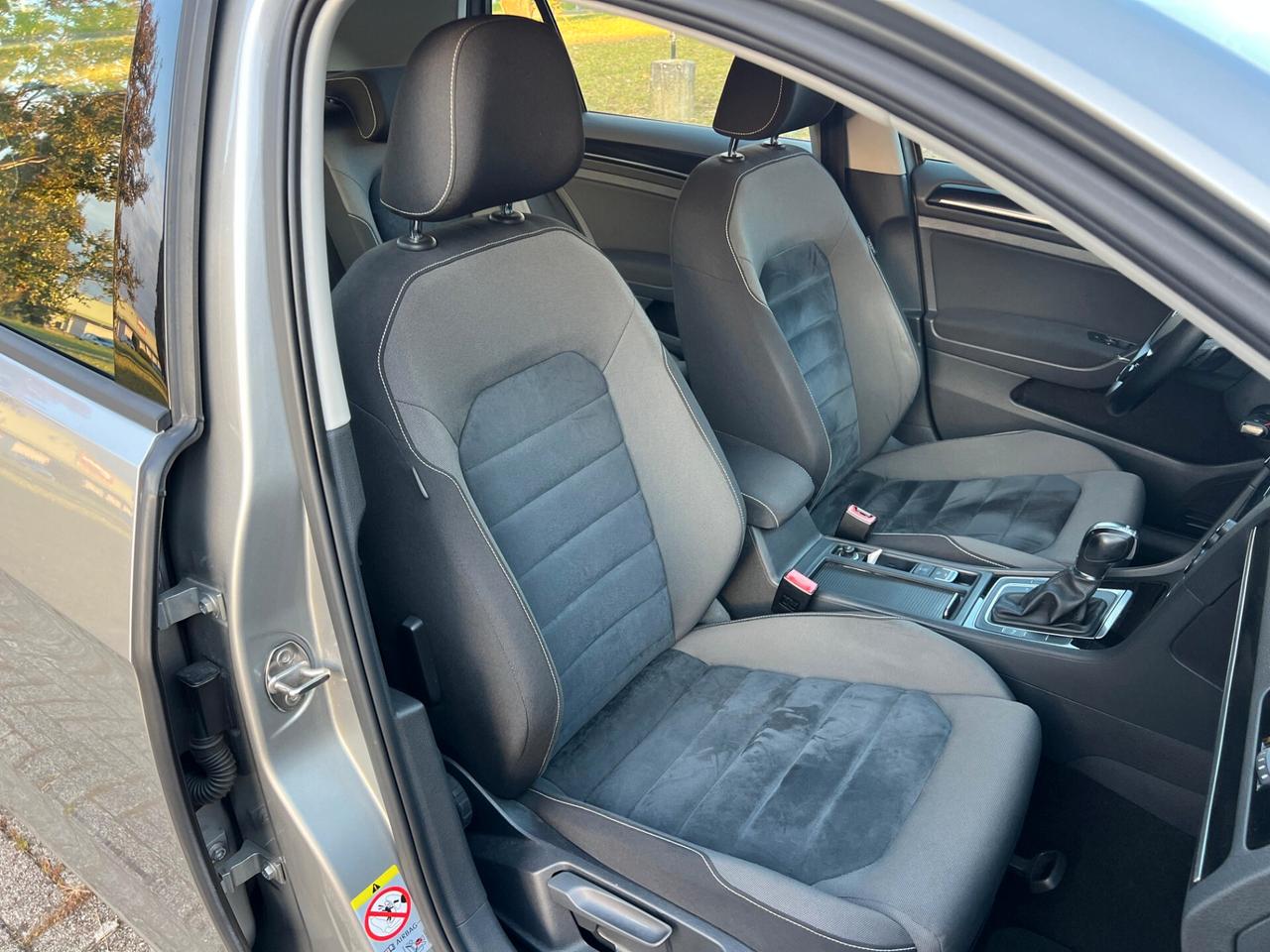Volkswagen Golf 1.6 TDI DSG 5p. Highline BlueMotion Technology