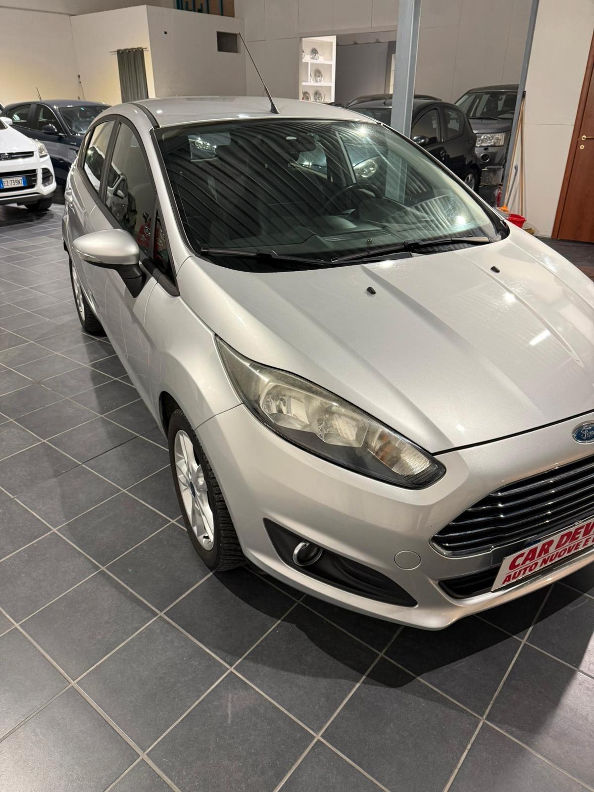 Ford Fiesta 1.5 TDCi 75CV - GARANZIA - NEOPATENTATI