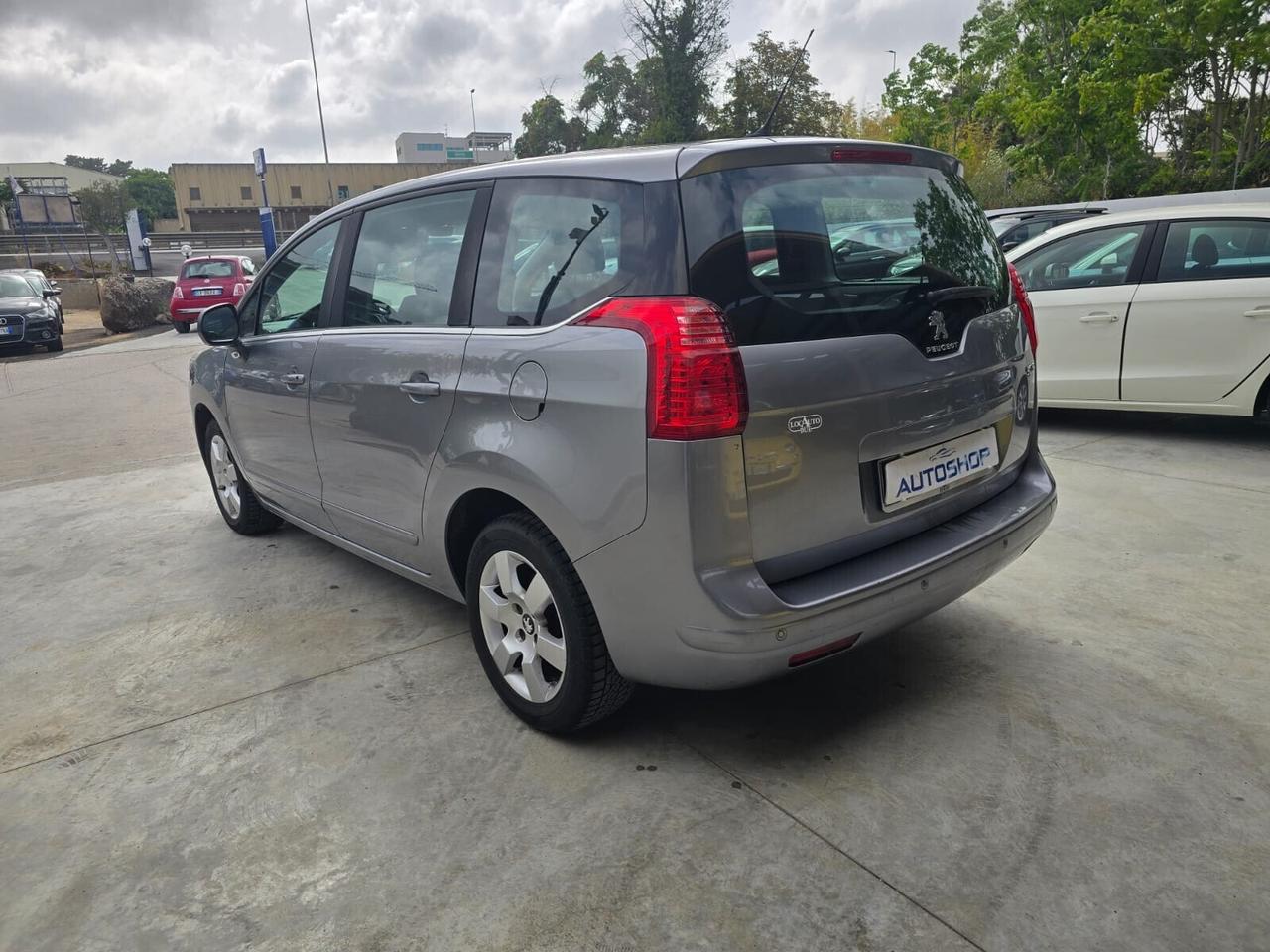 Peugeot 5008 1.6 HDi 115CV Active