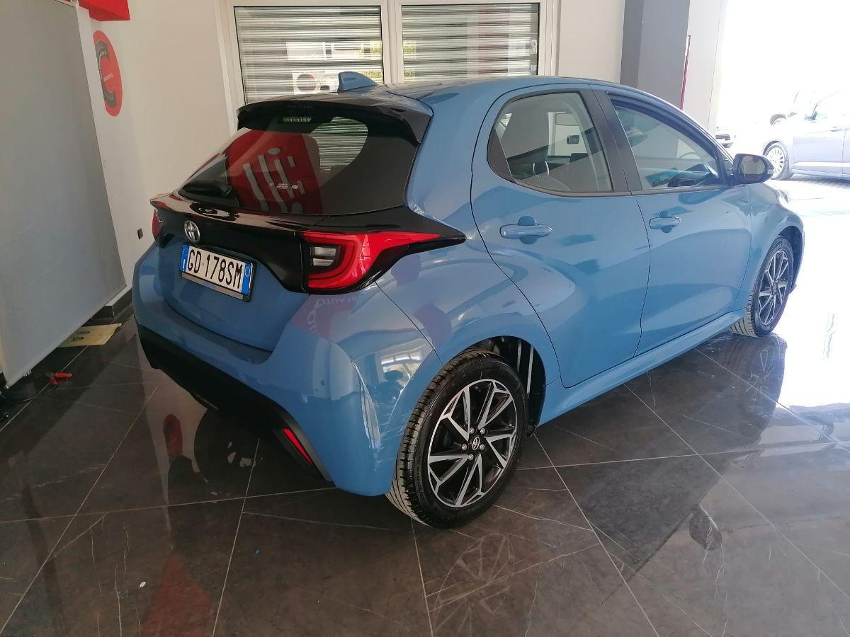 TOYOTA - Yaris - 1.0 5p. Trend "Platinum Edition"