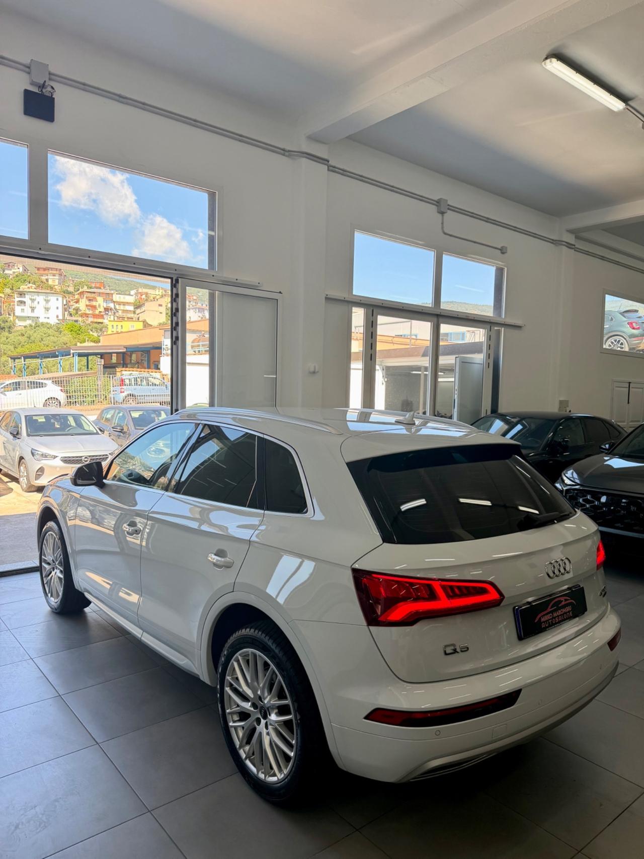 Audi Q5 40 TDI quattro S tronic Sport FINANZIABILE