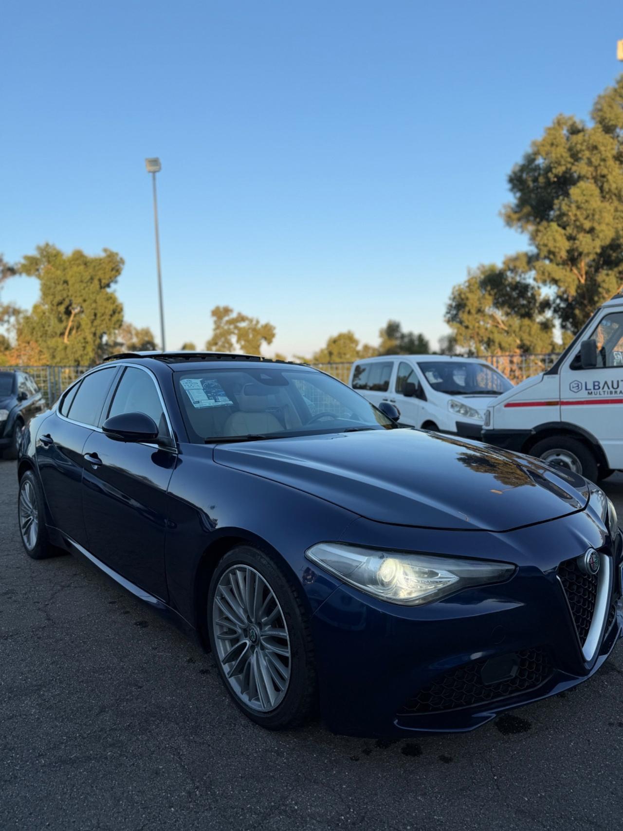 Alfa Romeo Giulia 2.2 Turbodiesel 180 CV AT8 Q 2 Business Sport Launch Ed.