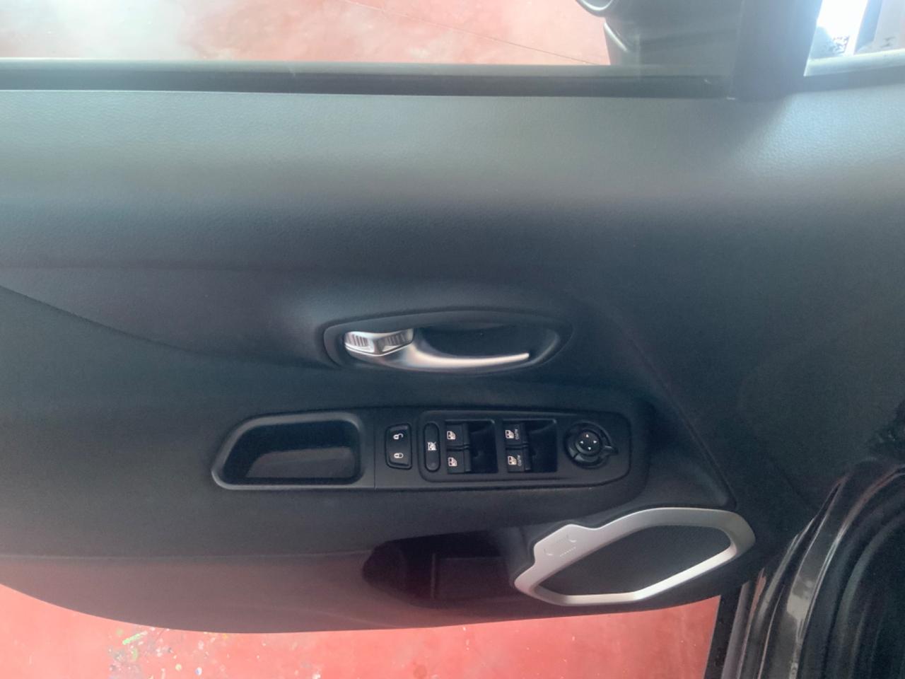Jeep Renegade 1.6 Mjt 120 CV Longitude