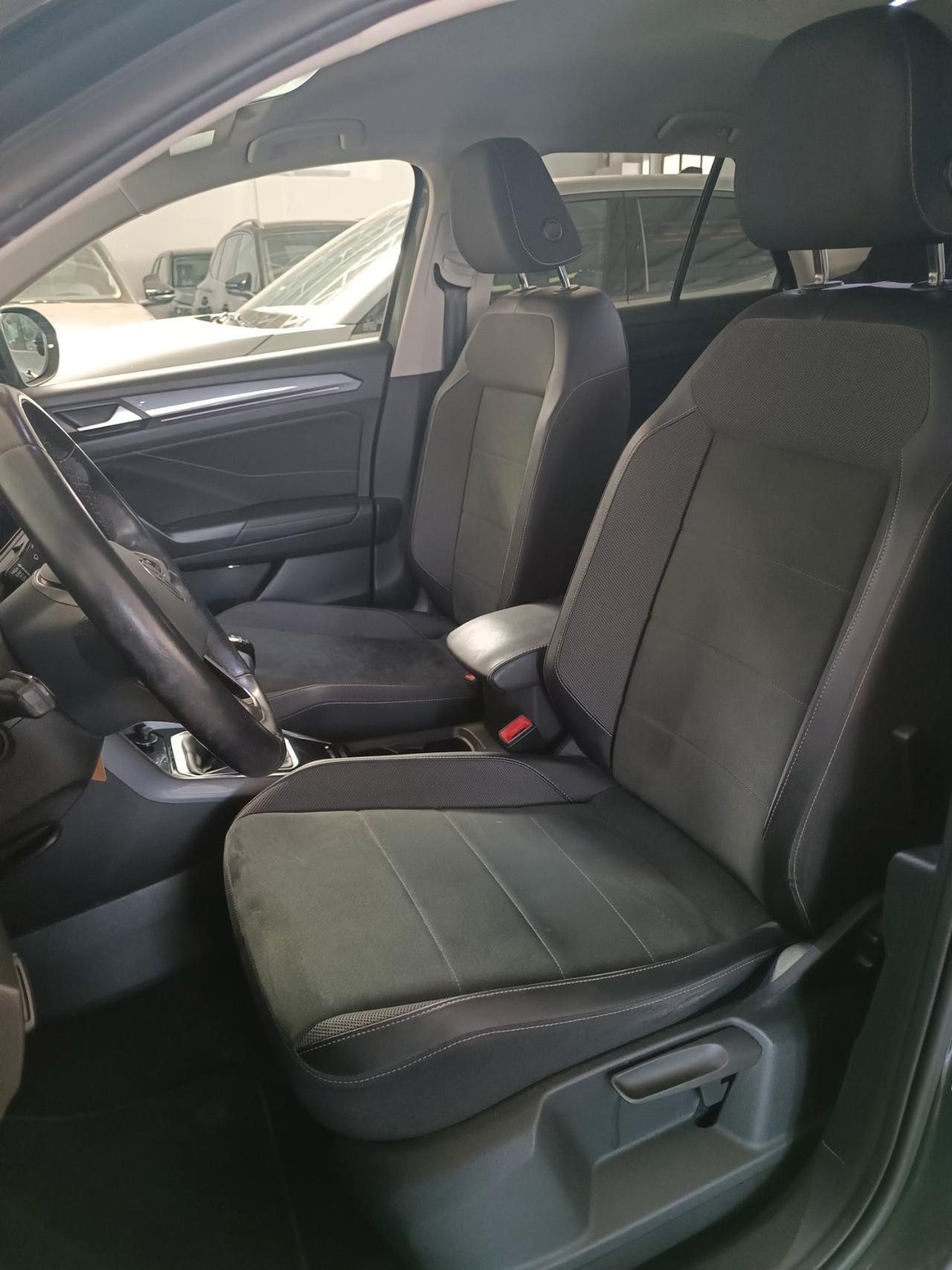 Volkswagen T-Roc 1.0 tsi Style 110cv