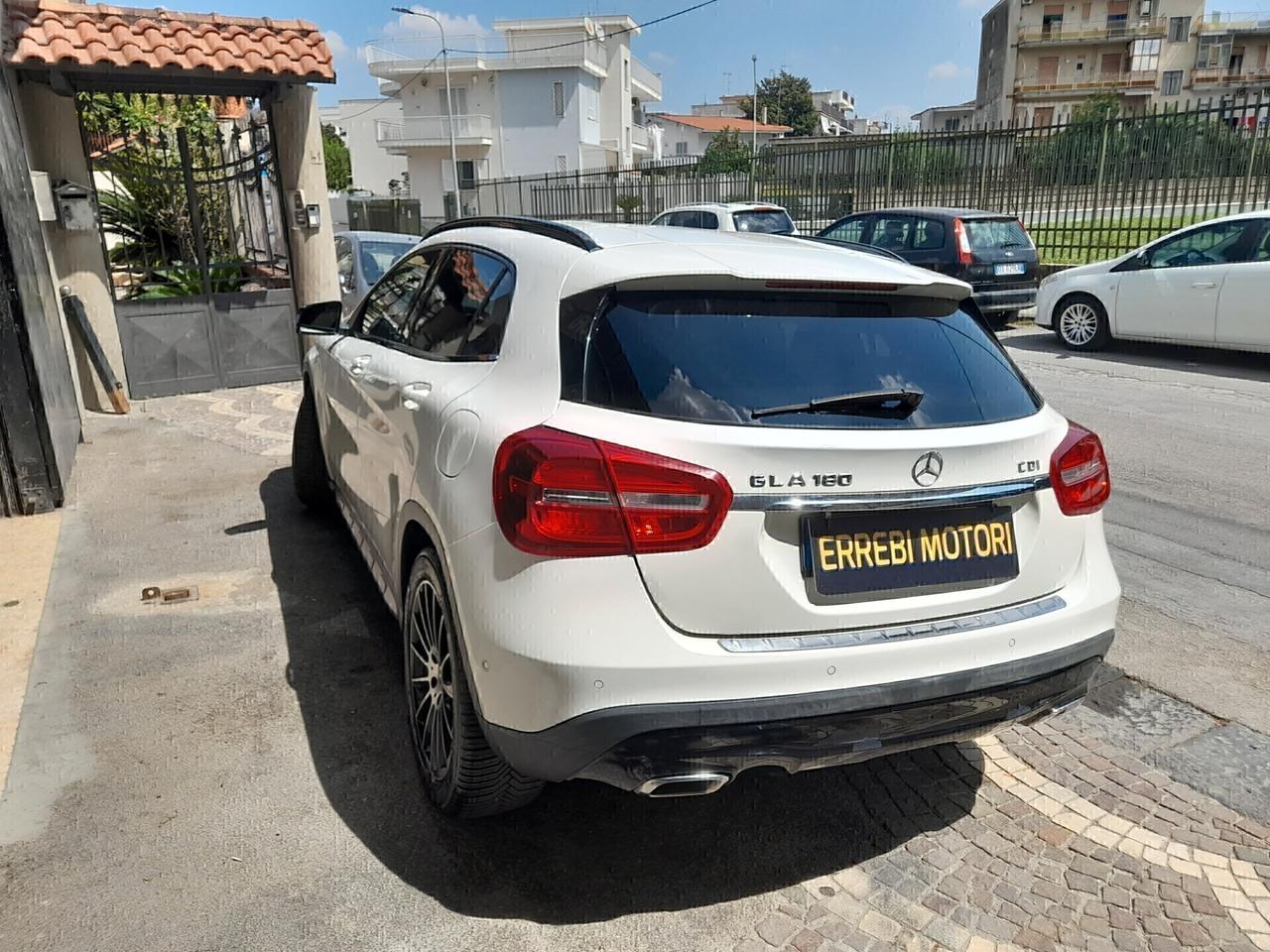 Mercedes-benz GLA 180 d Automatic Premium