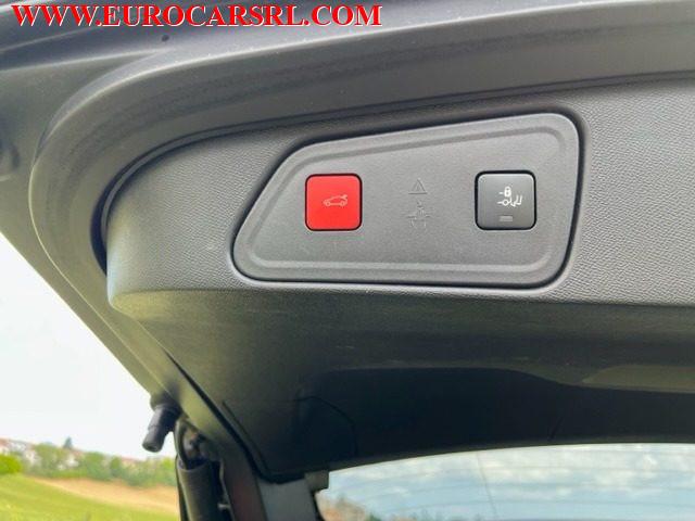 PEUGEOT 3008 BlueHDi 130 S&S Allure