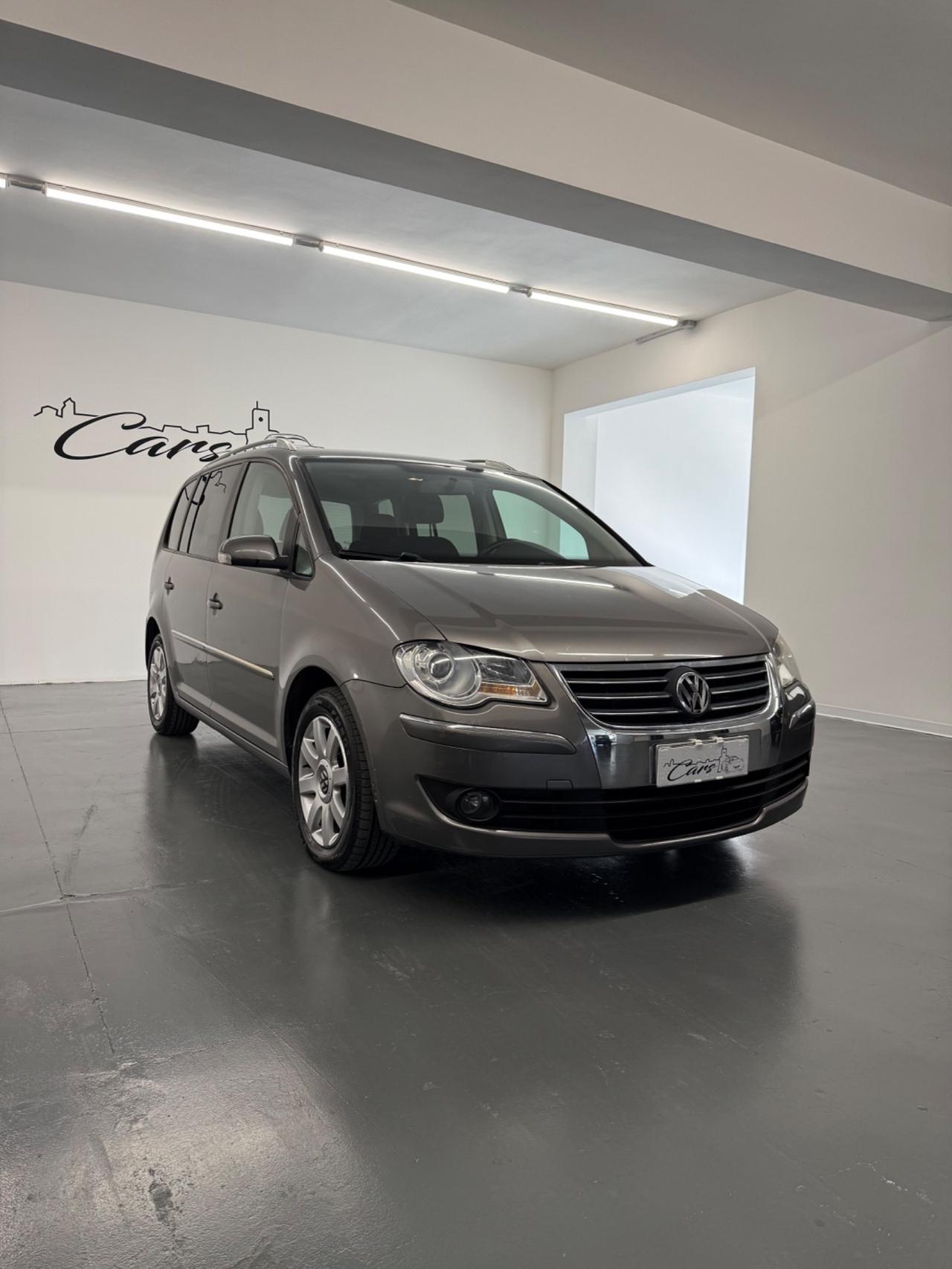 Volkswagen Touran 2.0 TDI DSG Highline Autocarro 5 posti