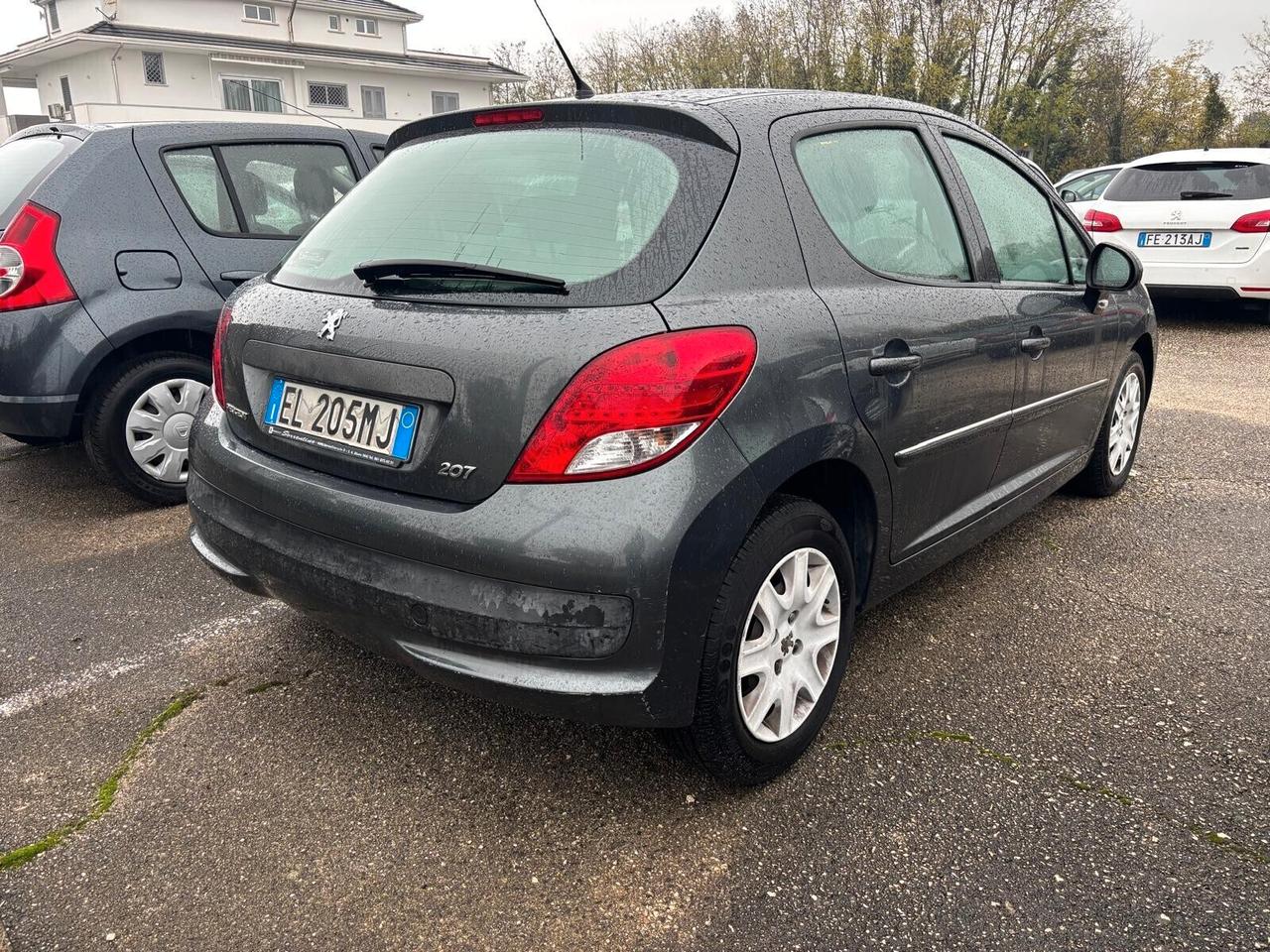 Peugeot 207 1.4 HDi 70CV 5 porte - 2012