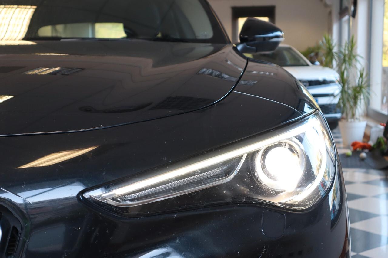 Alfa Romeo Stelvio 2.2 Turbodiesel 160 CV AT8 RWD Business