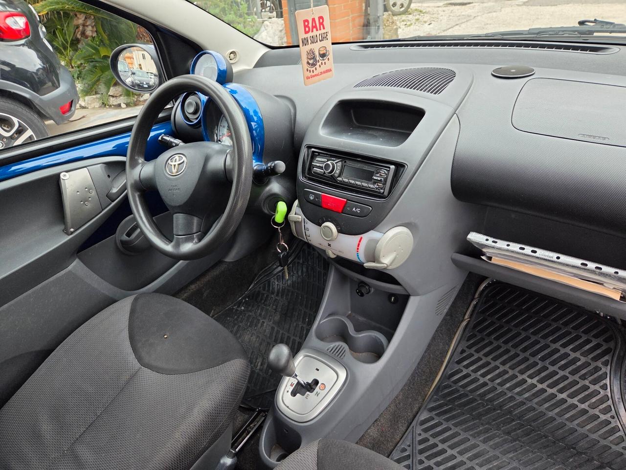 Toyota Aygo 1.0 benzina 3 porte - AUTOMATICA