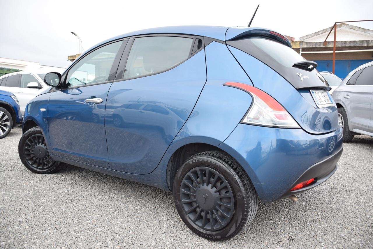 Lancia Ypsilon ALBERTA FERRETTI 1.0 HYBRID FireFly 5 posti CLIMA LED BT NEOPATENTATI
