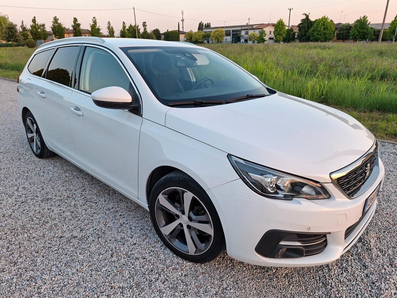 Peugeot 308 BlueHDi 130 S&S SW Allure GARANZIA