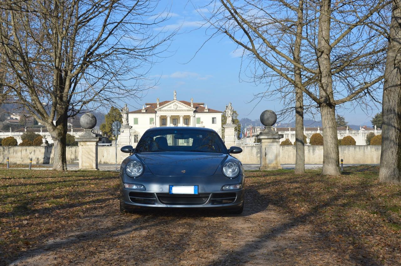 Porsche 911 997 Carrera 2 Coupé