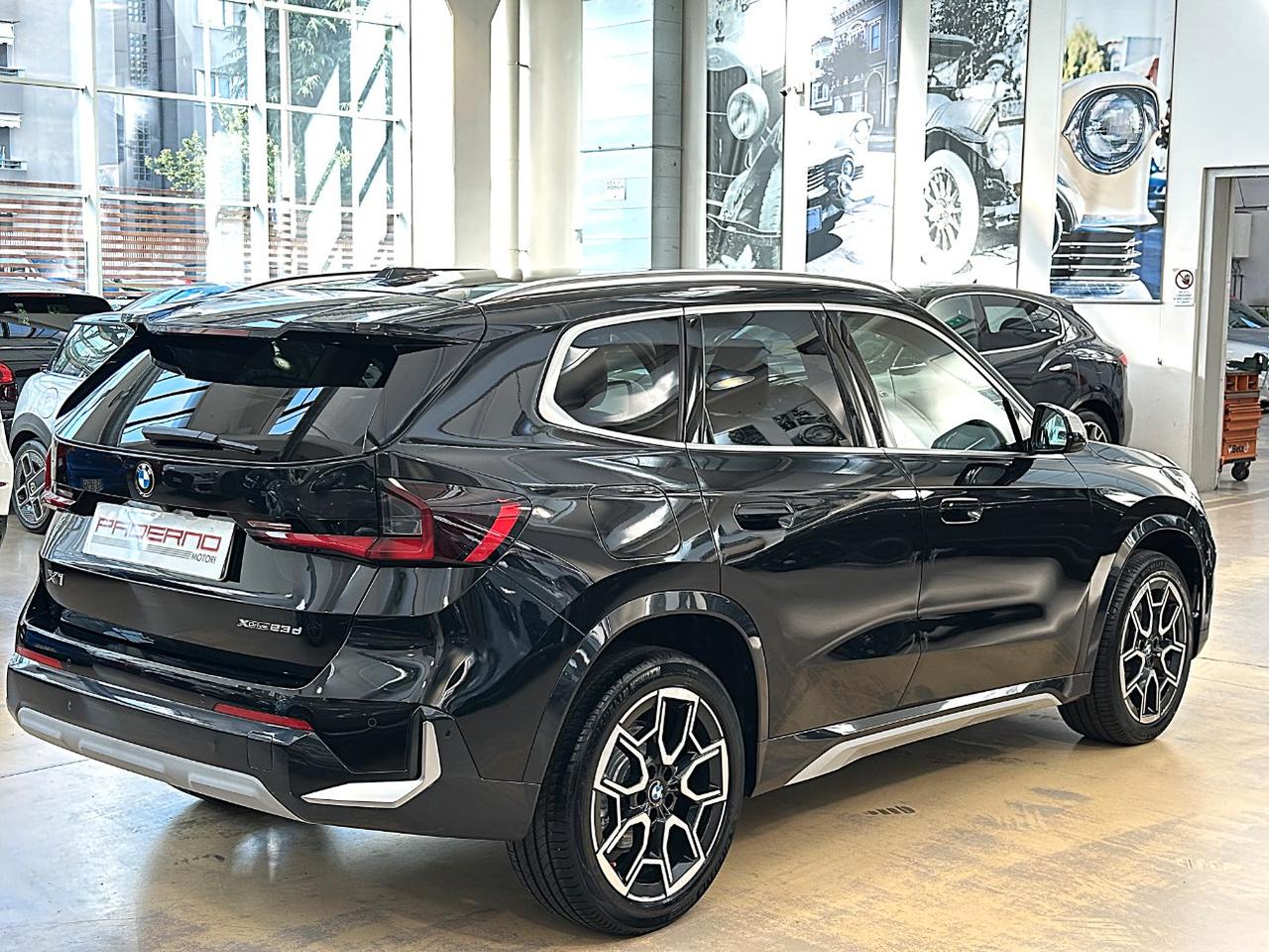 BMW X1 xdrive23d mhev 48V X-Line Edition Signature-19"-harmanK