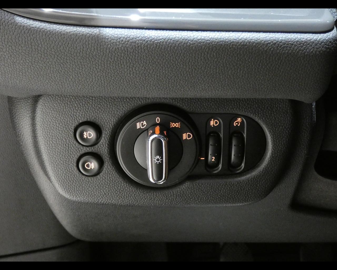 MINI Mini Clubman (F54) - Mini 1.5 One Mayfair Edition Clubman