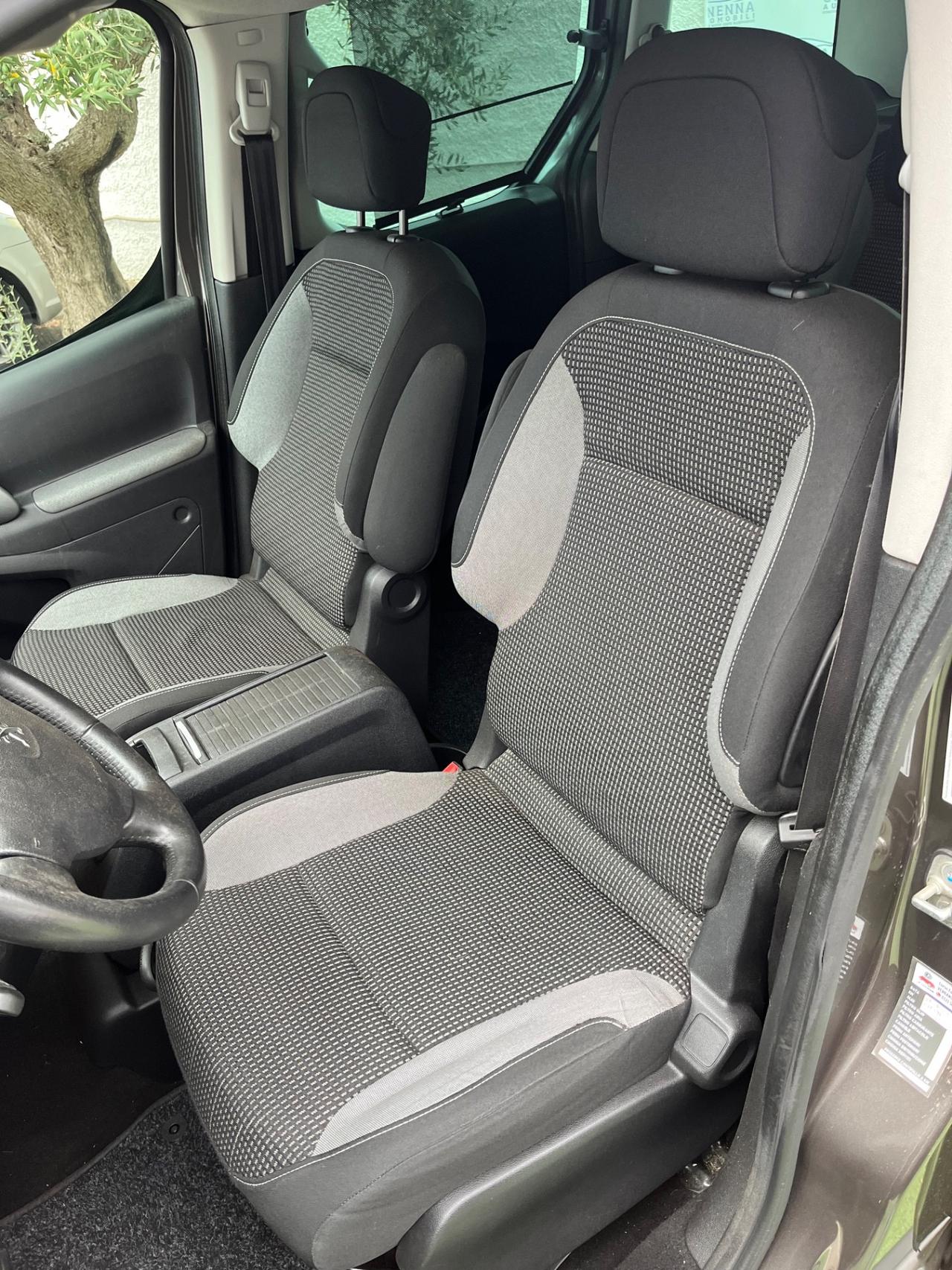 Peugeot Partner Tepee BlueHDi 120 S&S Outdoor
