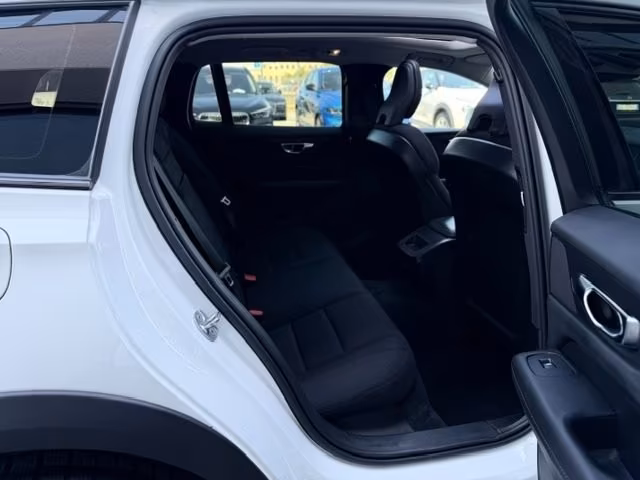 VOLVO V60 Cross Country B4 (d) AWD 197CV TETTO ARIBILE/R20