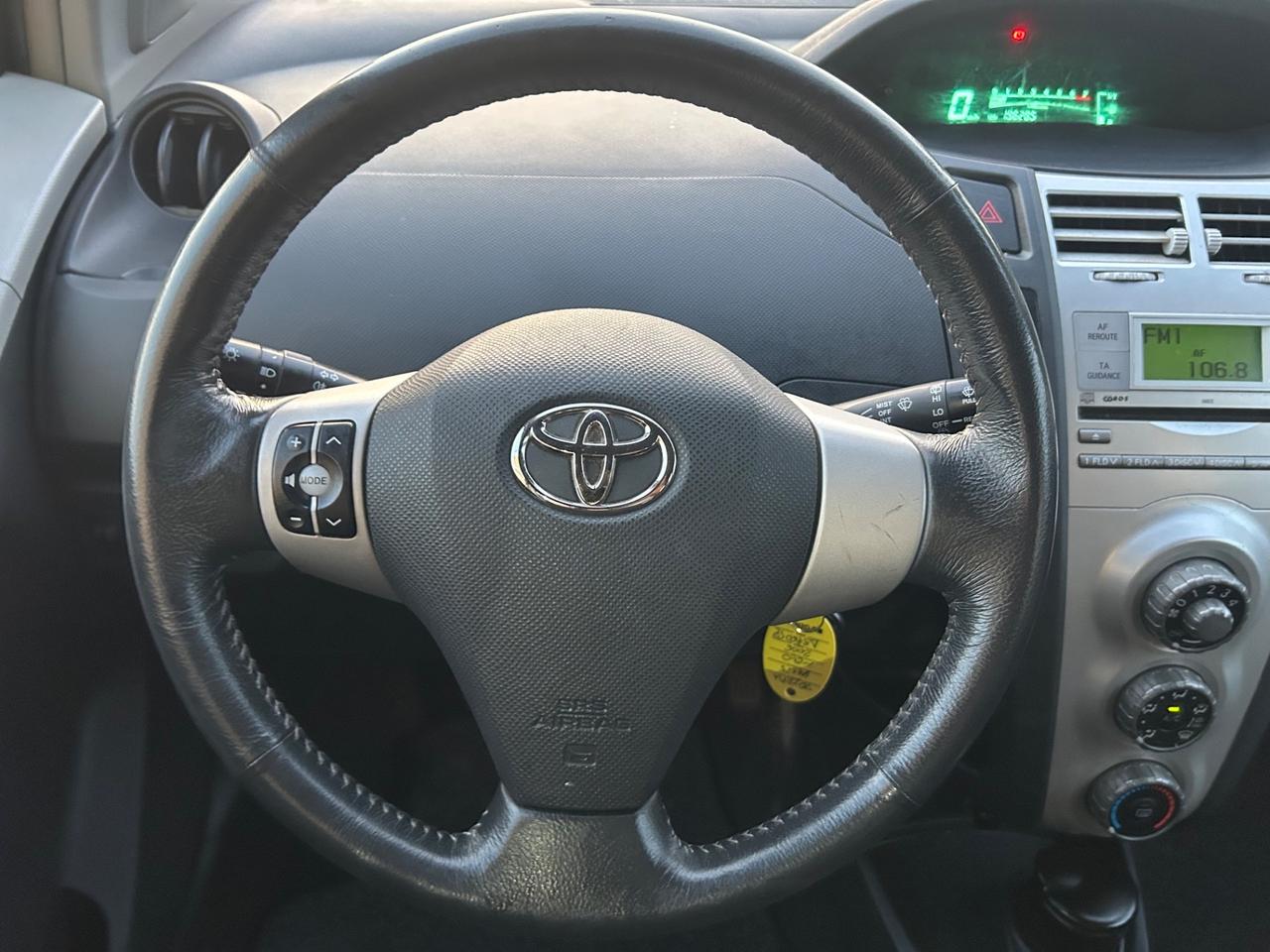 Toyota Yaris 1.0 5 porte Sol