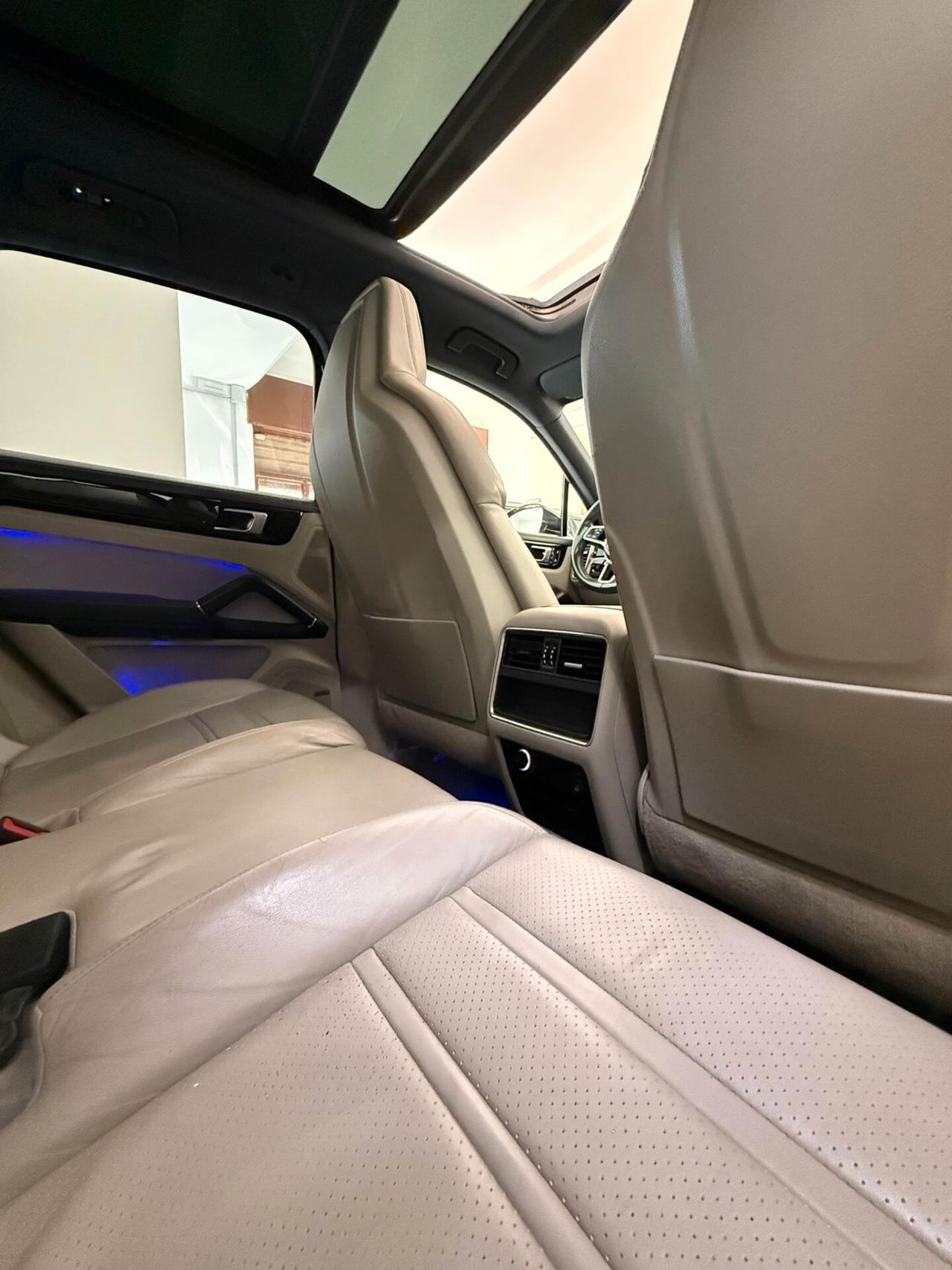 Porsche Cayenne 3.0 V6