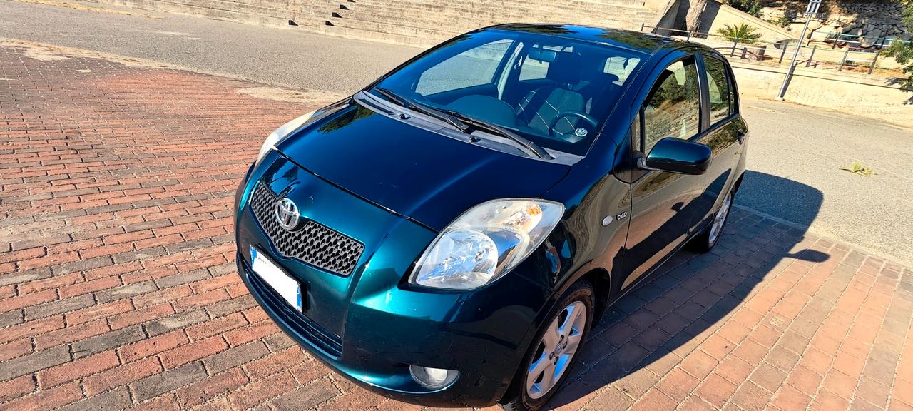 Toyota Yaris 1.4 D-4D 5 porte Sol