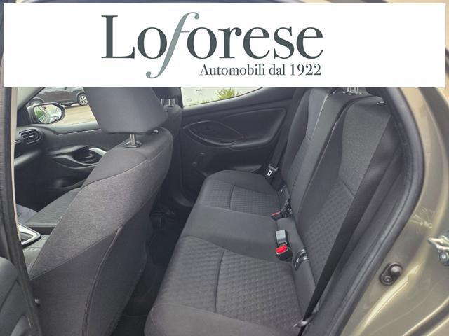 TOYOTA Yaris 1.5 Hybrid 5 porte Business