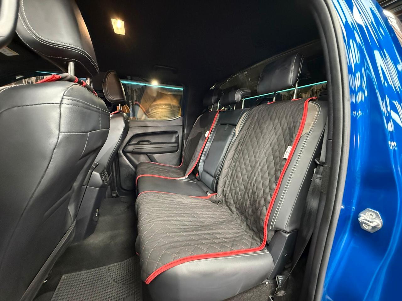 Volkswagen Amarok 3.0 V6 TDI 241CV 4MOTION aut. Aventura (305)