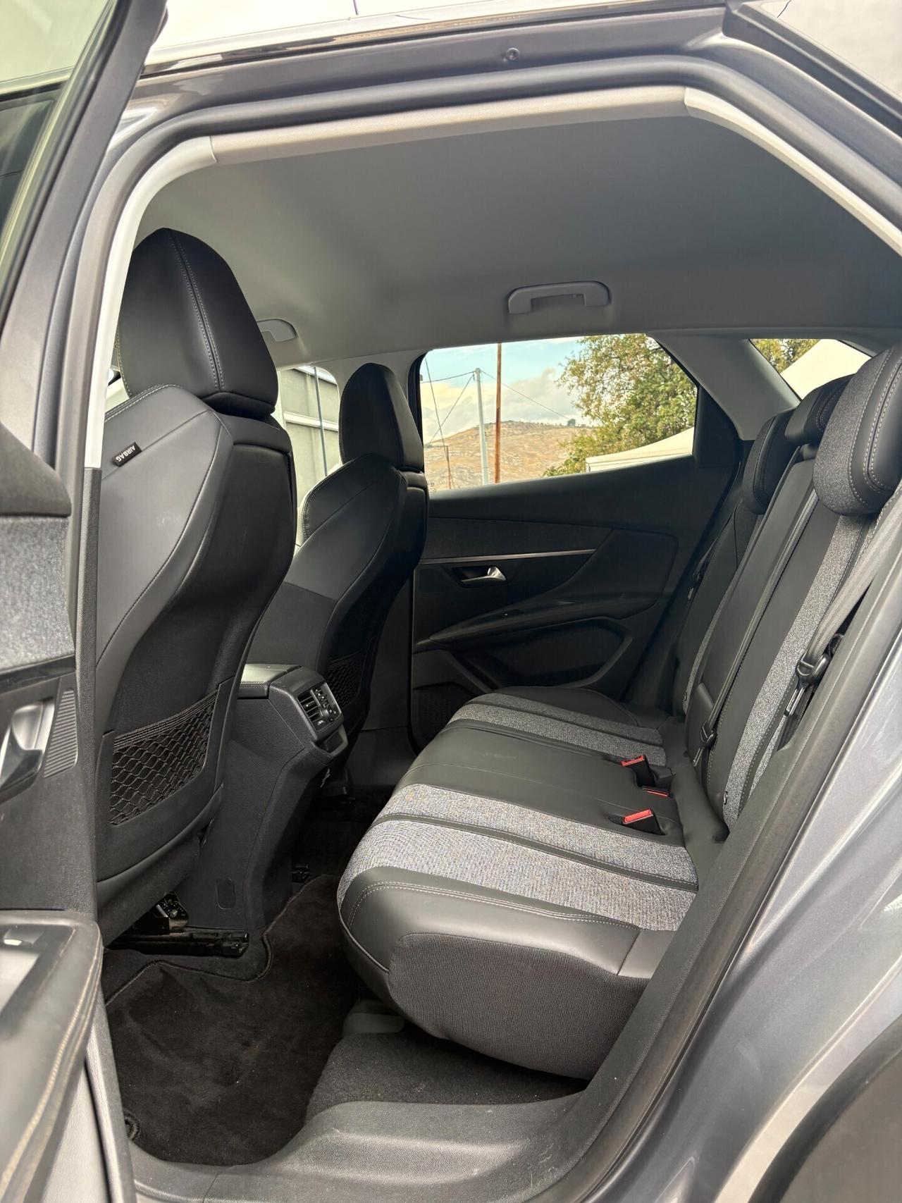 Peugeot 3008 Allure 1.6 BlueHDi (Molto Bella)