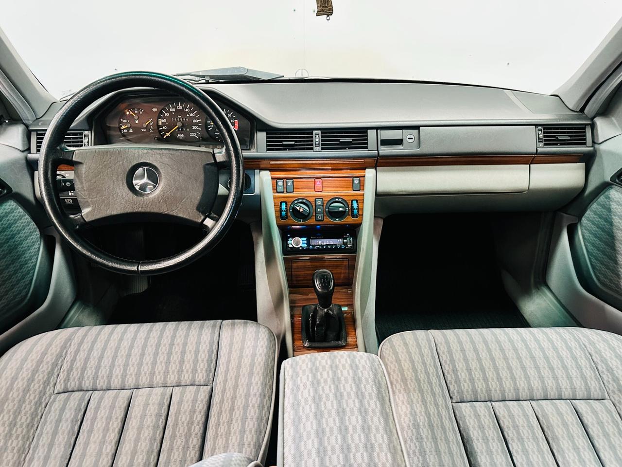 Mercedes-benz 200E W124 BERLINA ASI 1991