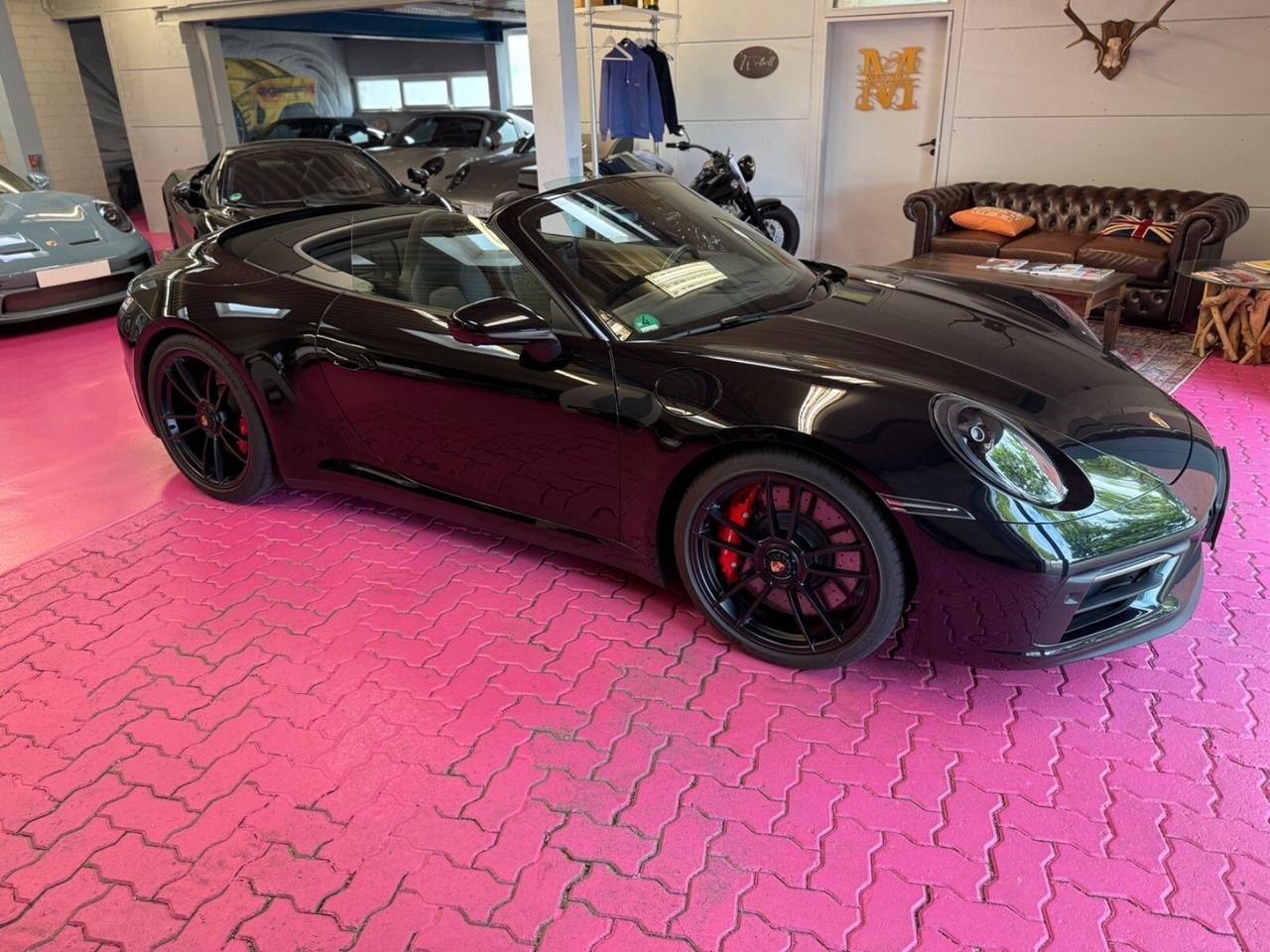 Porsche 911 Carrera 4 GTS Cabriolet