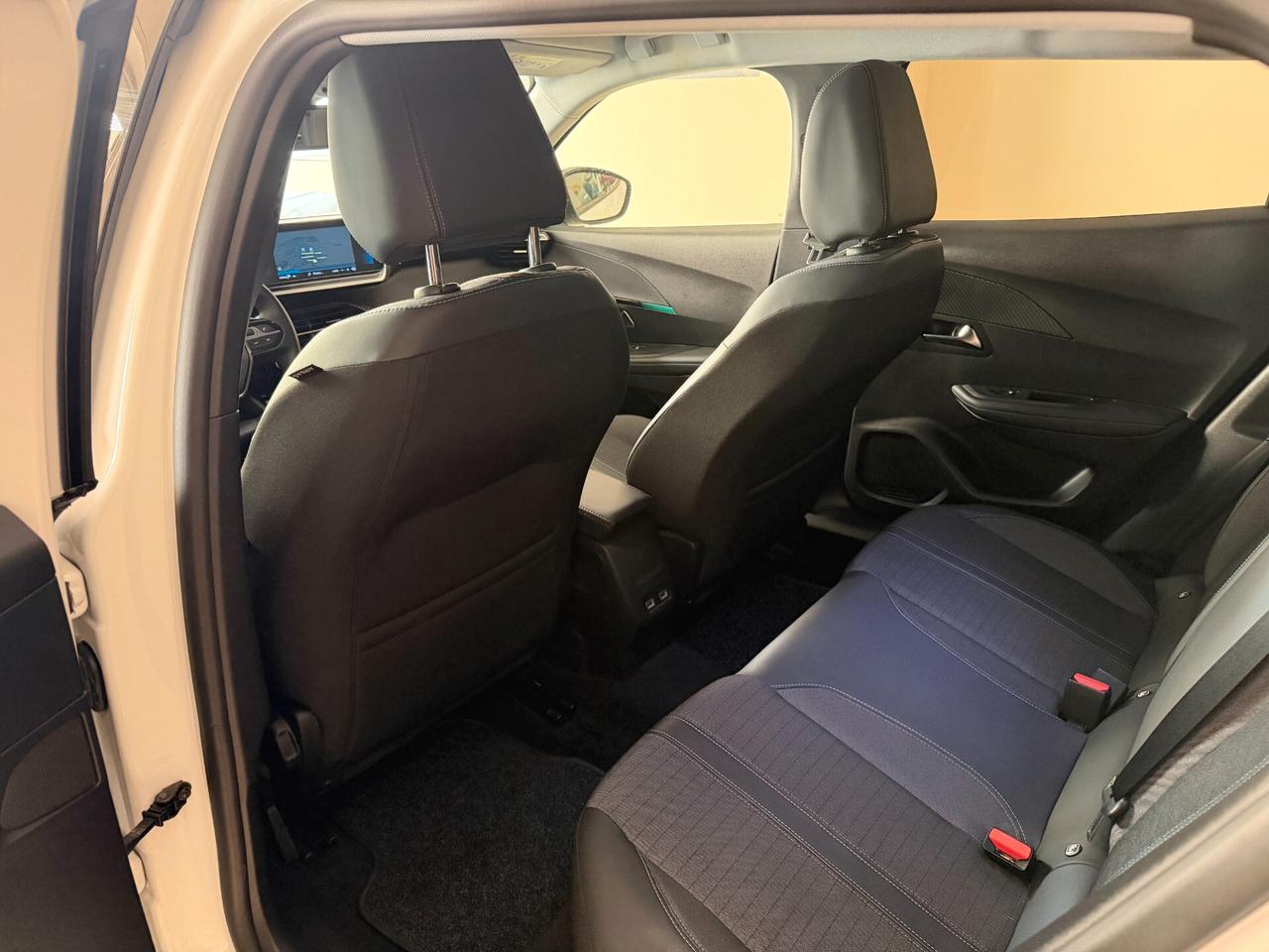 Peugeot 2008 BlueHDi 110 S&S Allure