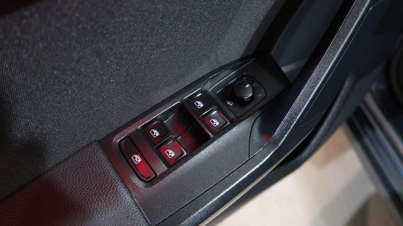 SEAT Arona 1.0 Eco TSI 70kW FR #CARPLAY#SENSORI PARK#