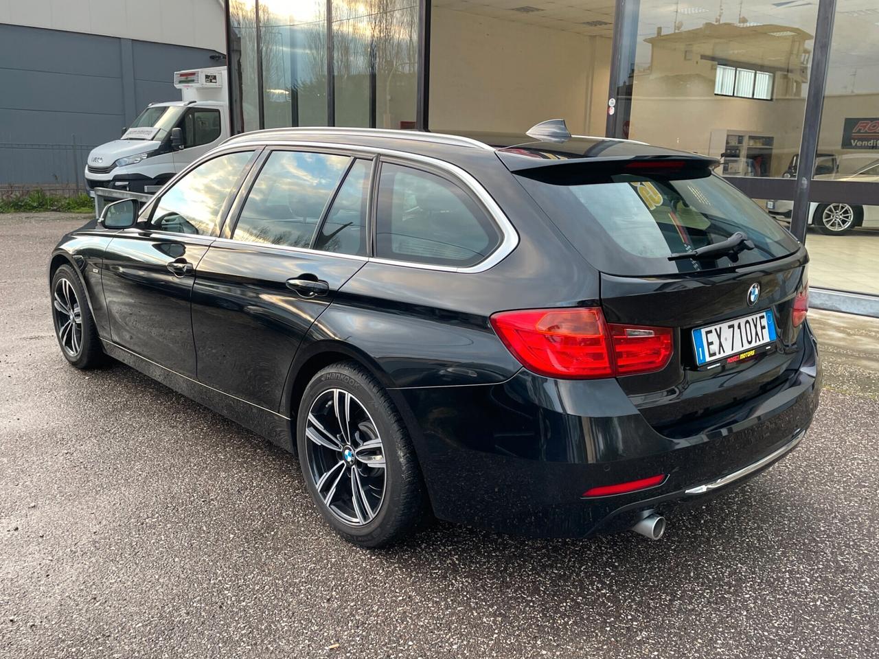 Bmw 318 318d Touring Luxury aut. NEOPATENTATI - GANCIO TRAINO