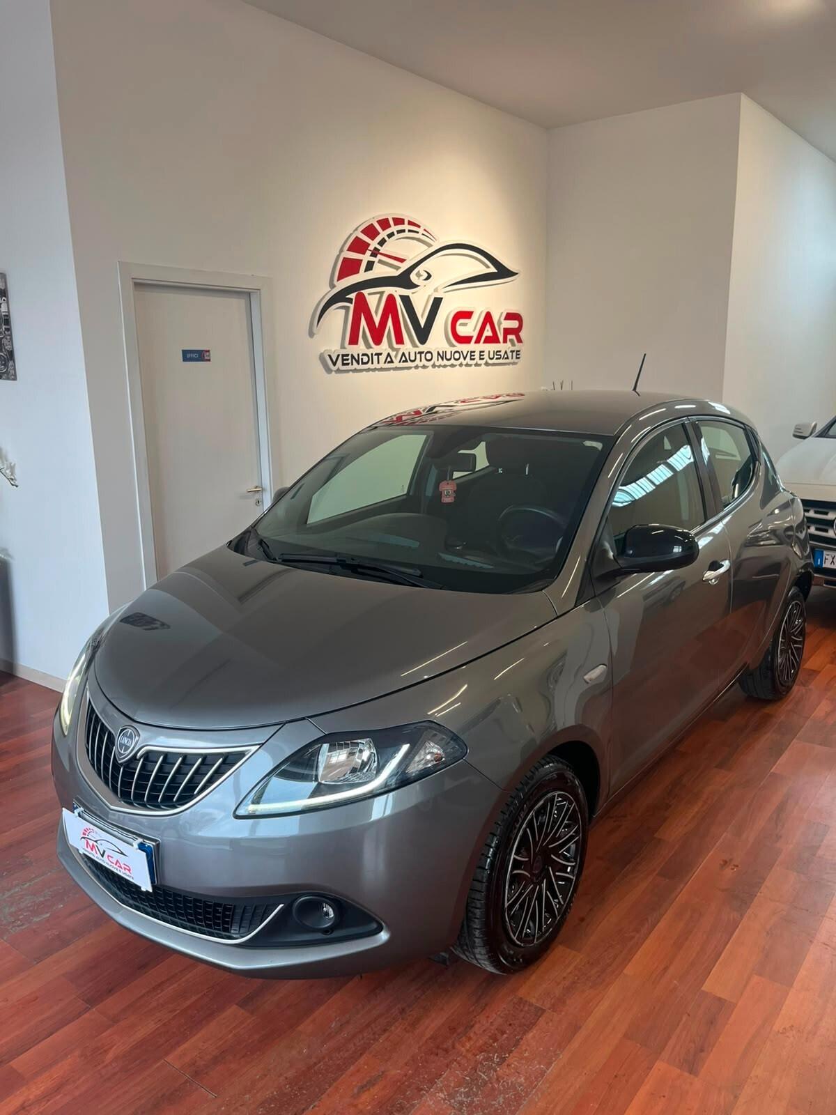 Lancia Ypsilon 1.0 FireFly 5 porte S&S Hybrid Gold Plus