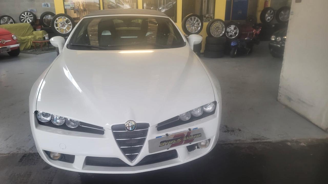 Alfa Romeo Spider 2.2 JTS