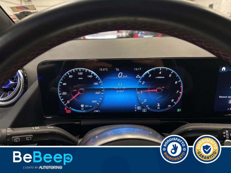 Mercedes-Benz GLA 180 PREMIUM AUTO